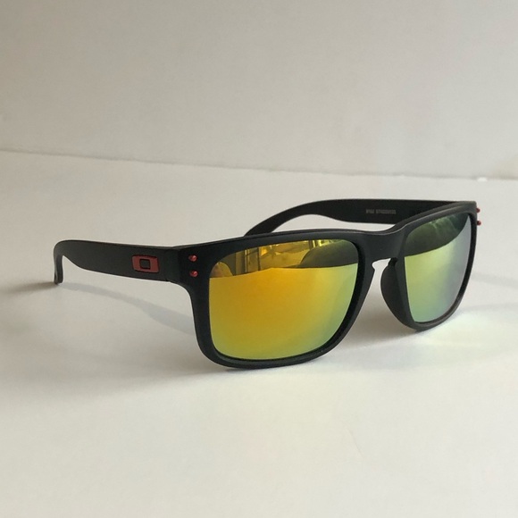 OO9102 Oakley Holbrook Gold Reflective Lenses - Picture 3 of 7